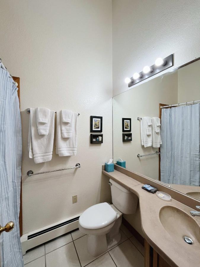 Cozy Cabin Suite Bed And Breakfast Woodland Park Exterior photo