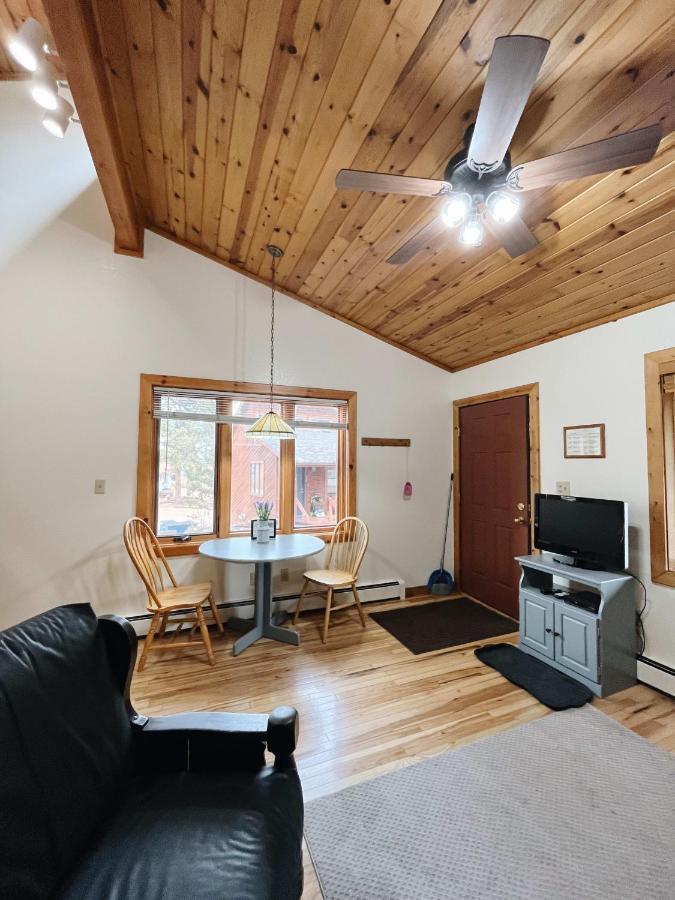 Cozy Cabin Suite Bed And Breakfast Woodland Park Exterior photo